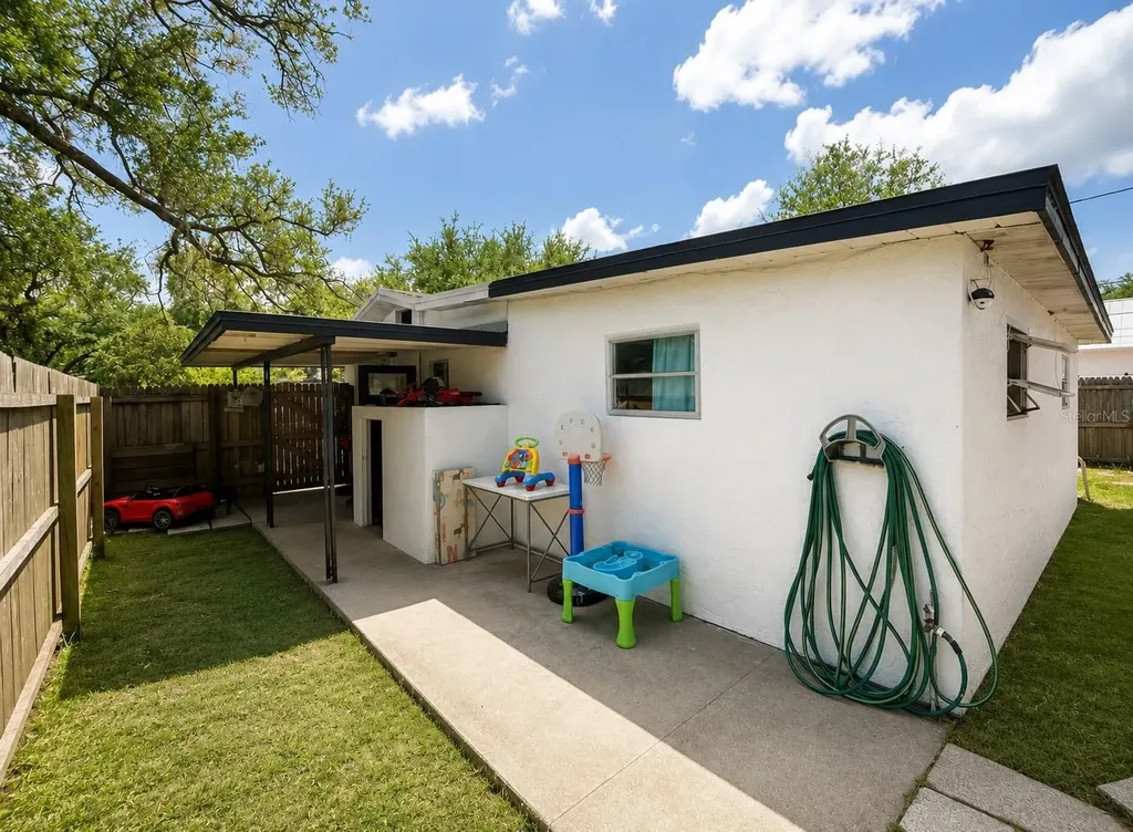 524 4th Avenue NE Largo FL 33770
