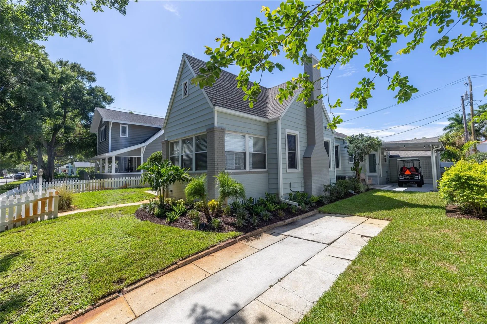 415 19th Avenue NE St Petersburg FL 33704