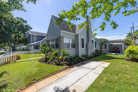415 19th Avenue NE St Petersburg FL 33704
