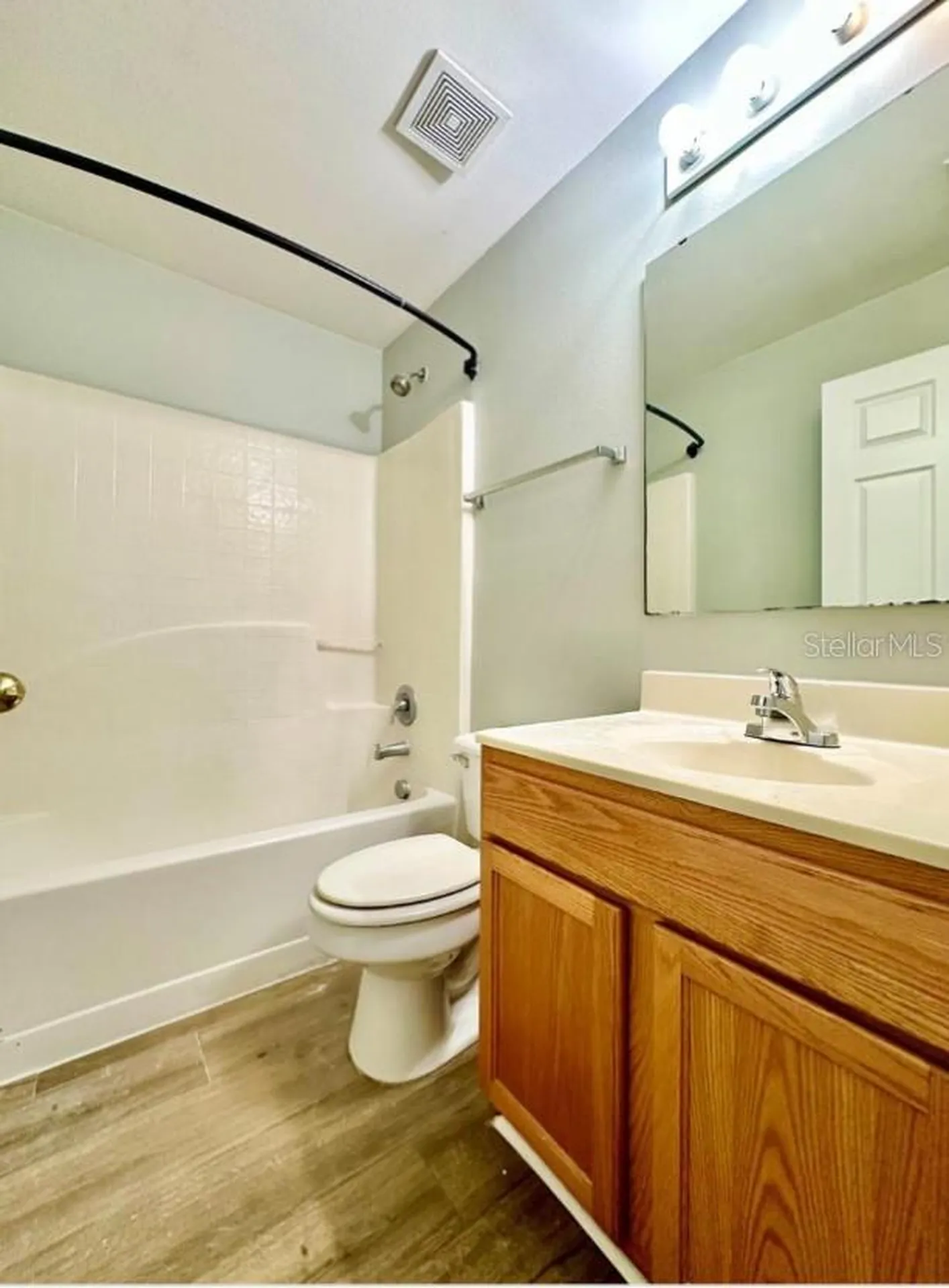 14237 Econ Woods Lane Orlando FL 32826