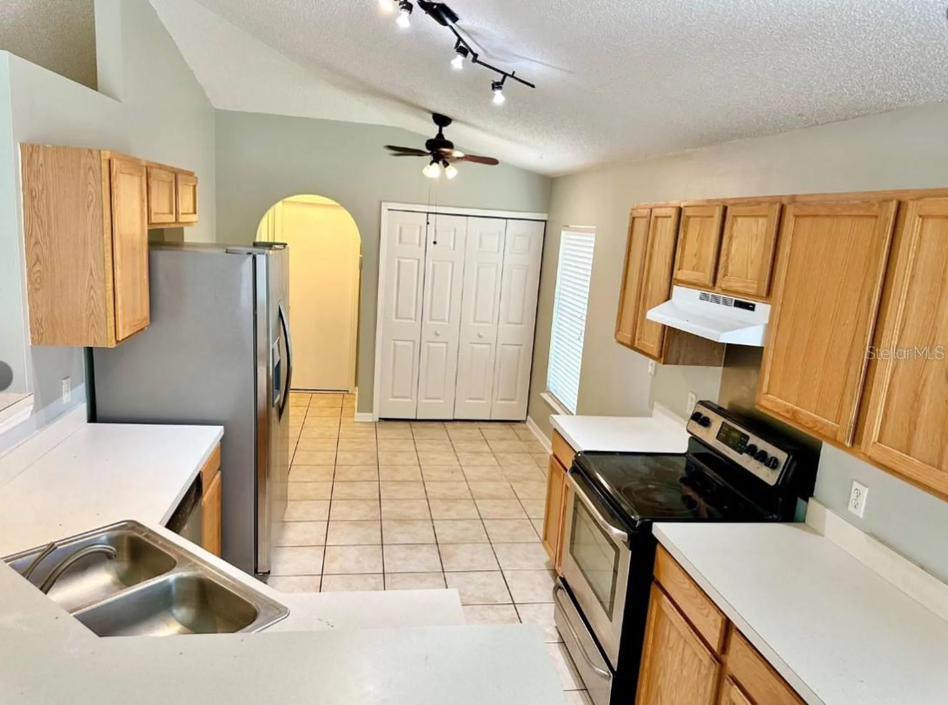 14237 Econ Woods Lane Orlando FL 32826