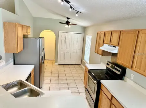 14237 Econ Woods Lane Orlando FL 32826