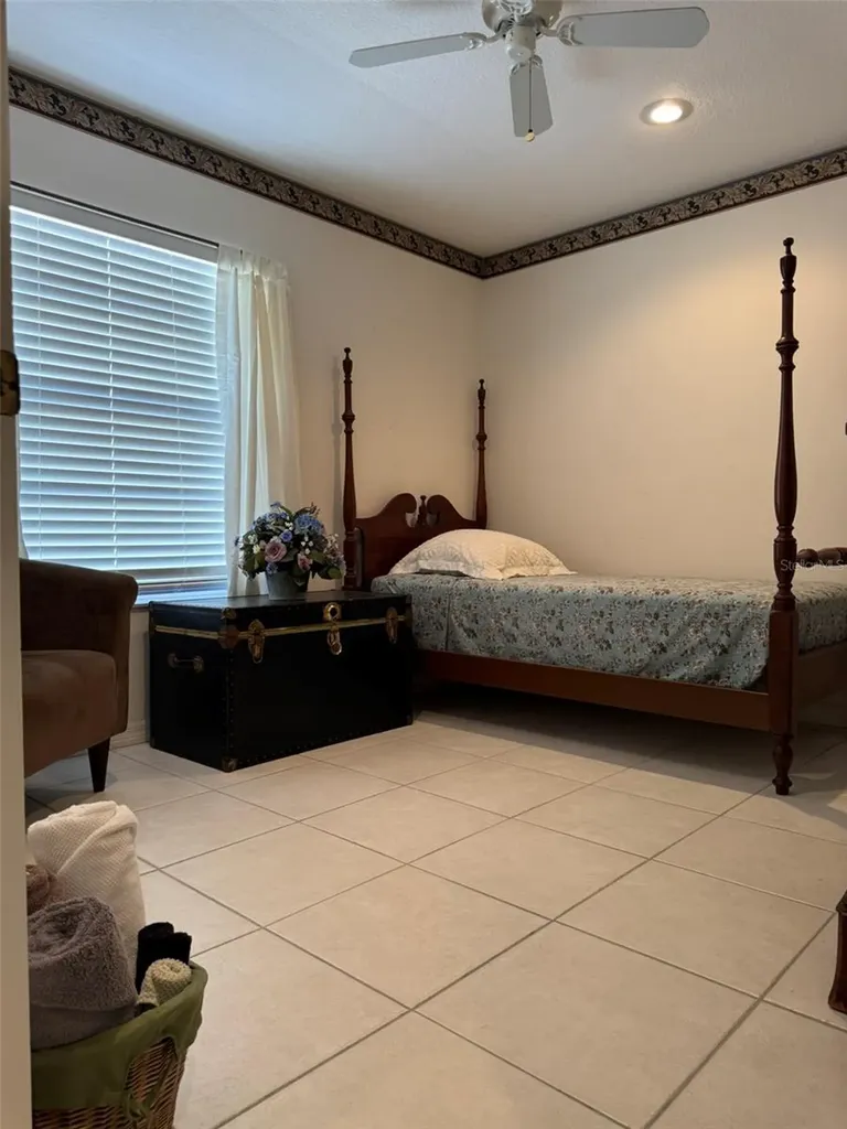 9814 Oslin Street Tampa FL 33615