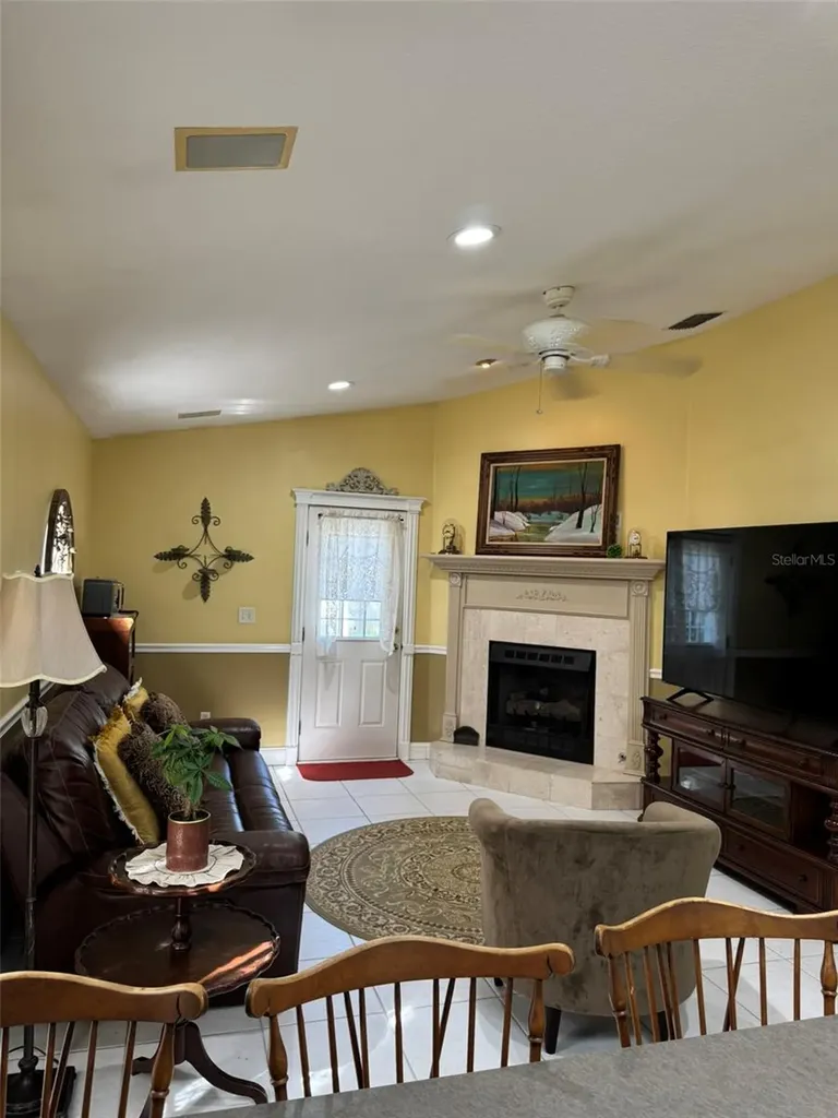 9814 Oslin Street Tampa FL 33615