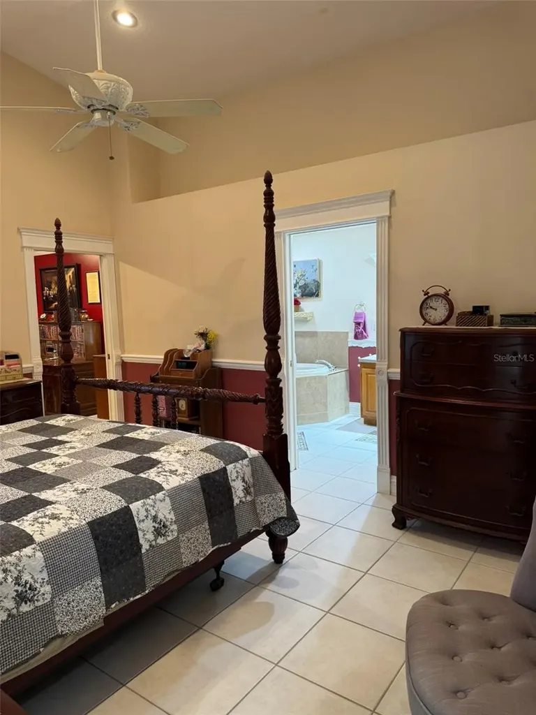 9814 Oslin Street Tampa FL 33615