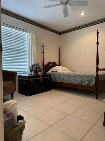 9814 Oslin Street Tampa FL 33615
