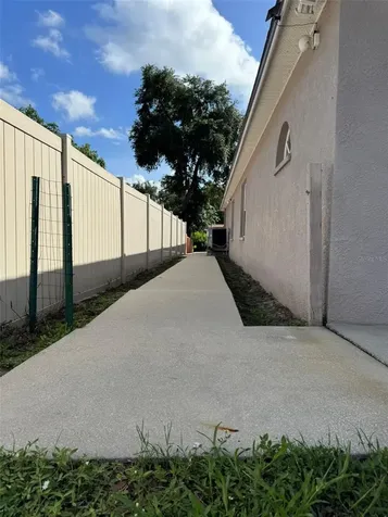 9814 Oslin Street Tampa FL 33615