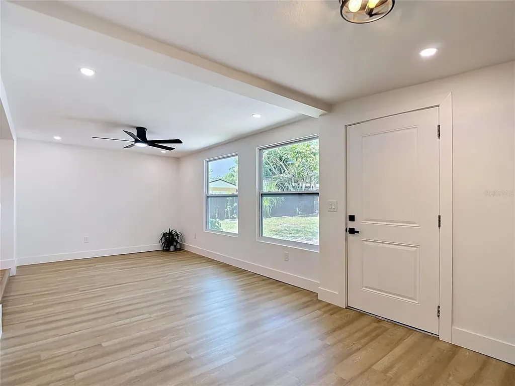 5013 S Hesperides Street Tampa FL 33611