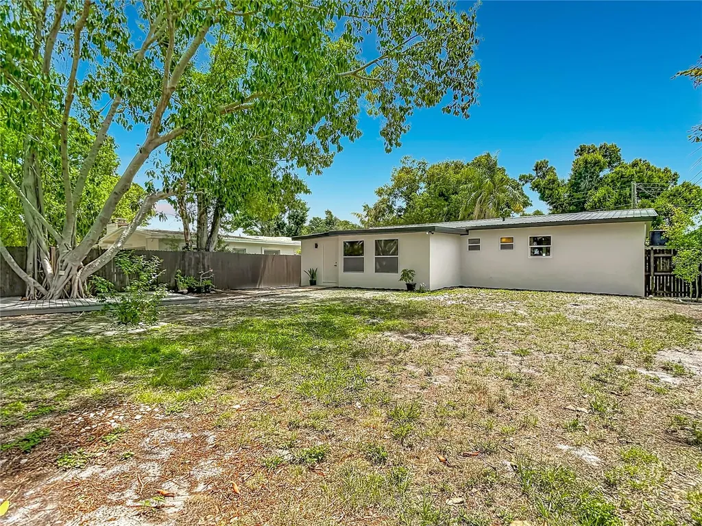 5013 S Hesperides Street Tampa FL 33611