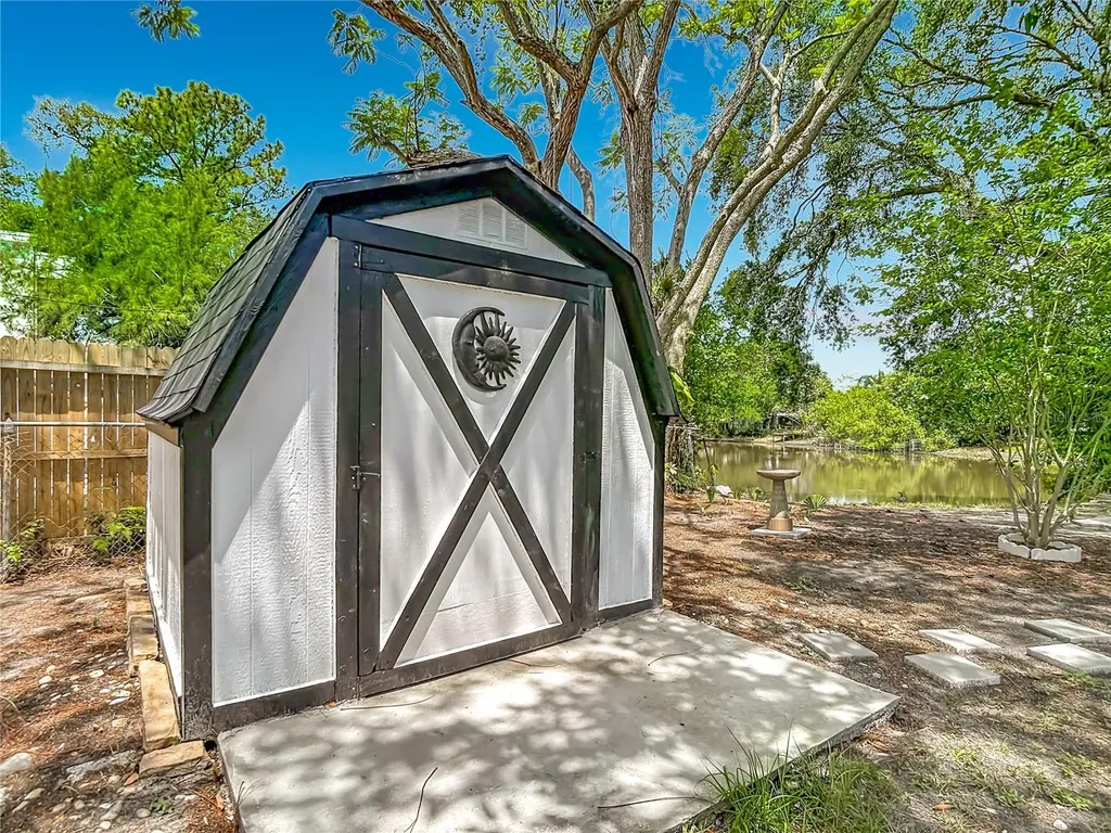 5013 S Hesperides Street Tampa FL 33611
