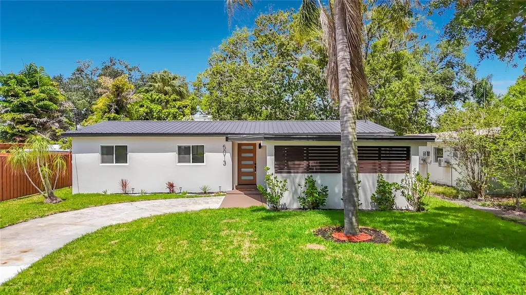 5013 S Hesperides Street Tampa FL 33611