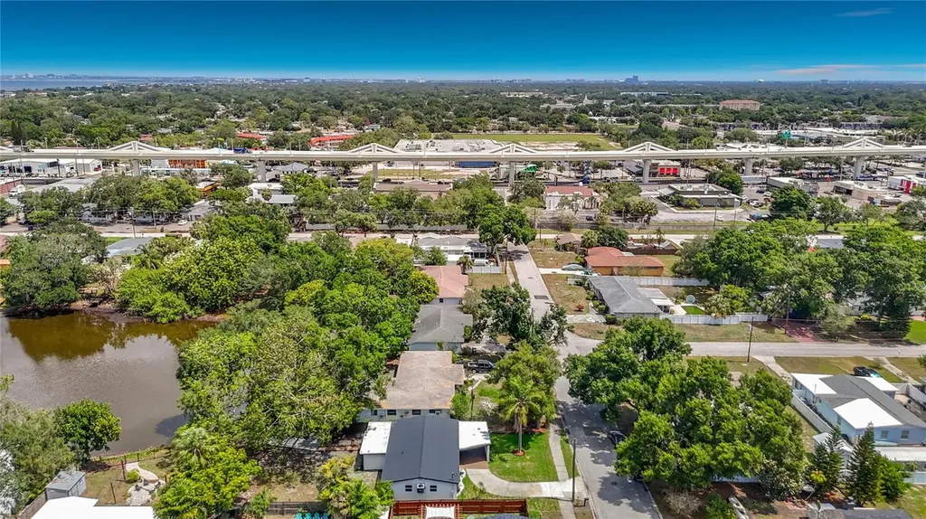 5013 S Hesperides Street Tampa FL 33611