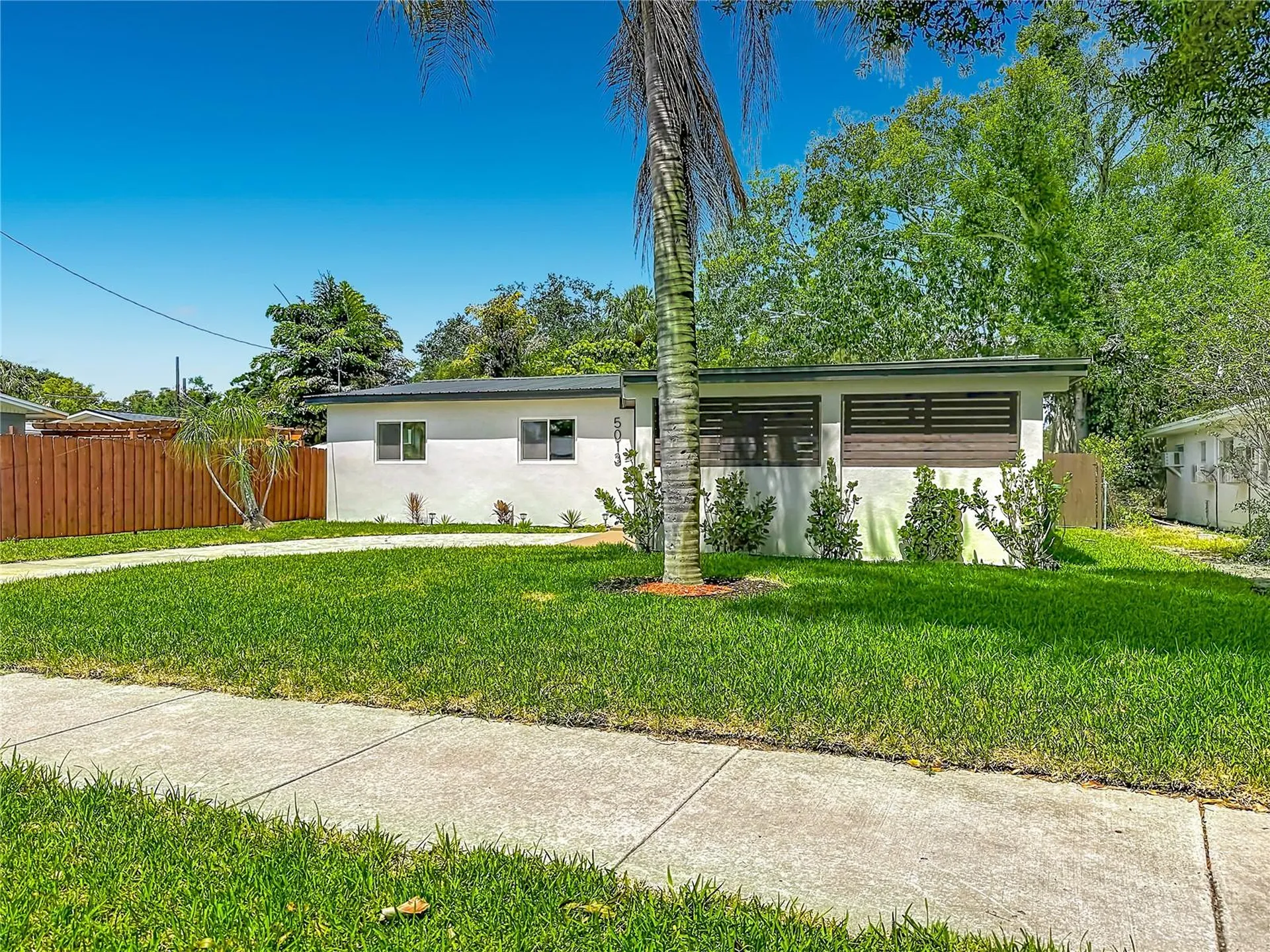 5013 S Hesperides Street Tampa FL 33611