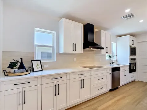 5013 S Hesperides Street Tampa FL 33611