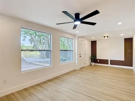 5013 S Hesperides Street Tampa FL 33611