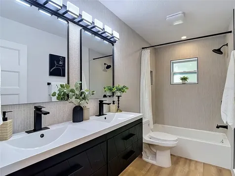 5013 S Hesperides Street Tampa FL 33611