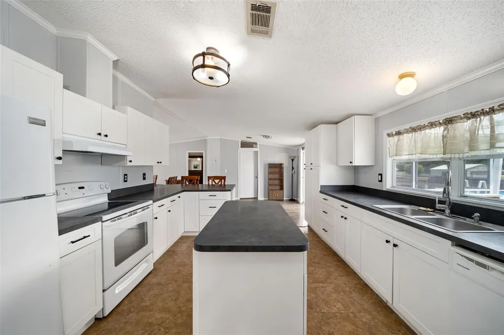 10407 Goshawk Drive Riverview FL 33578