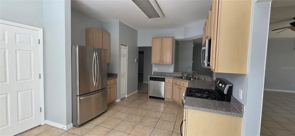 1305 Lakehurst Way Brandon FL 33511