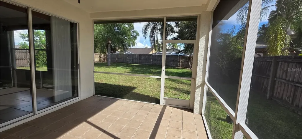 1305 Lakehurst Way Brandon FL 33511