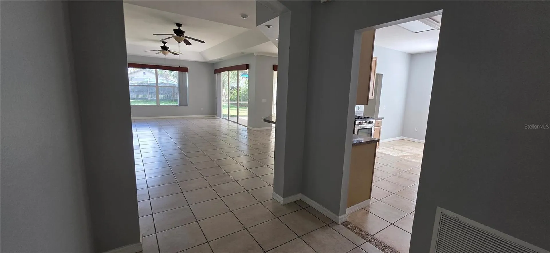 1305 Lakehurst Way Brandon FL 33511