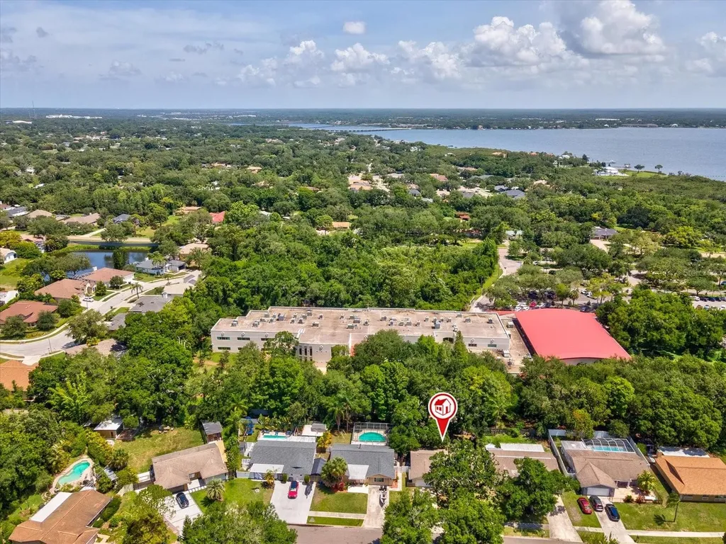150 Suncrest Drive Safety Harbor FL 34695