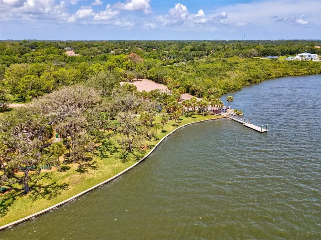 150 Suncrest Drive Safety Harbor FL 34695