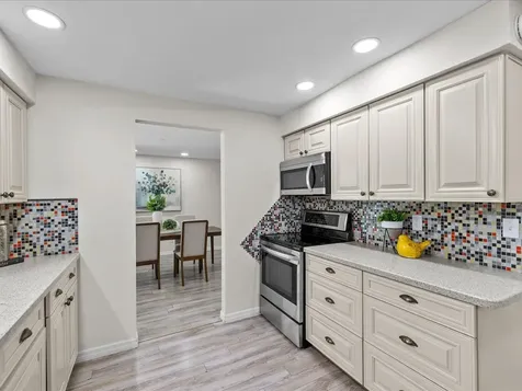 150 Suncrest Drive Safety Harbor FL 34695