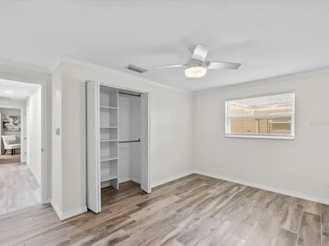 150 Suncrest Drive Safety Harbor FL 34695