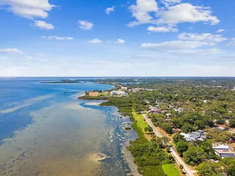 150 Suncrest Drive Safety Harbor FL 34695