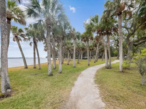 150 Suncrest Drive Safety Harbor FL 34695
