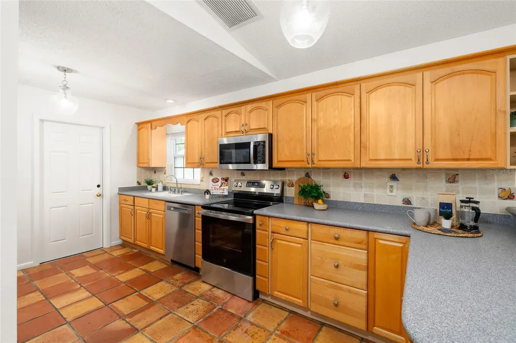 2908 W Ballast Point Boulevard Tampa FL 33611