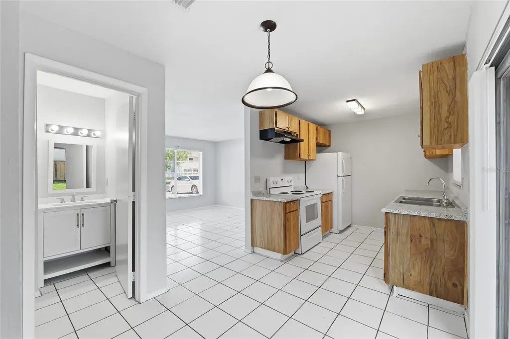 14021 Village Terrace Drive Tampa FL 33624