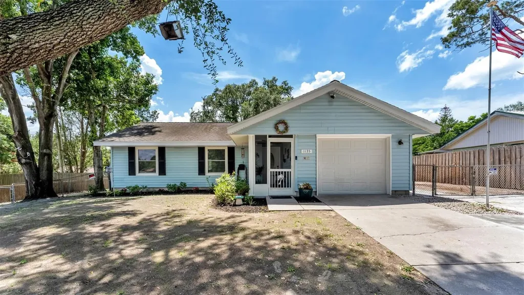 1135 Walker Circle W Lakeland FL 33805