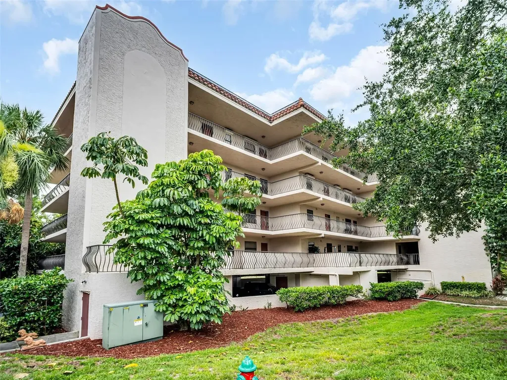504 S Florida Avenue Tarpon Springs FL 34689