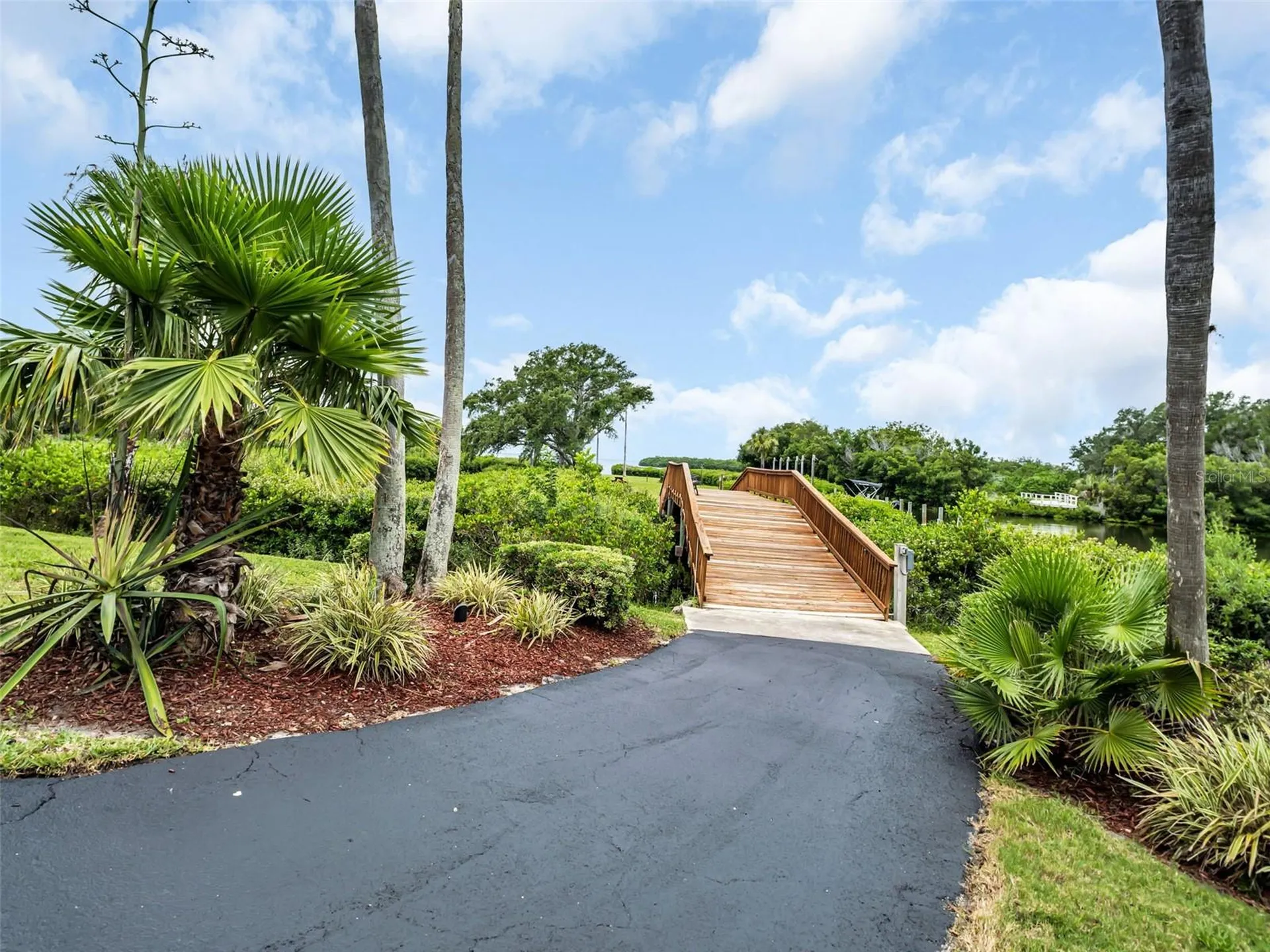 504 S Florida Avenue Tarpon Springs FL 34689