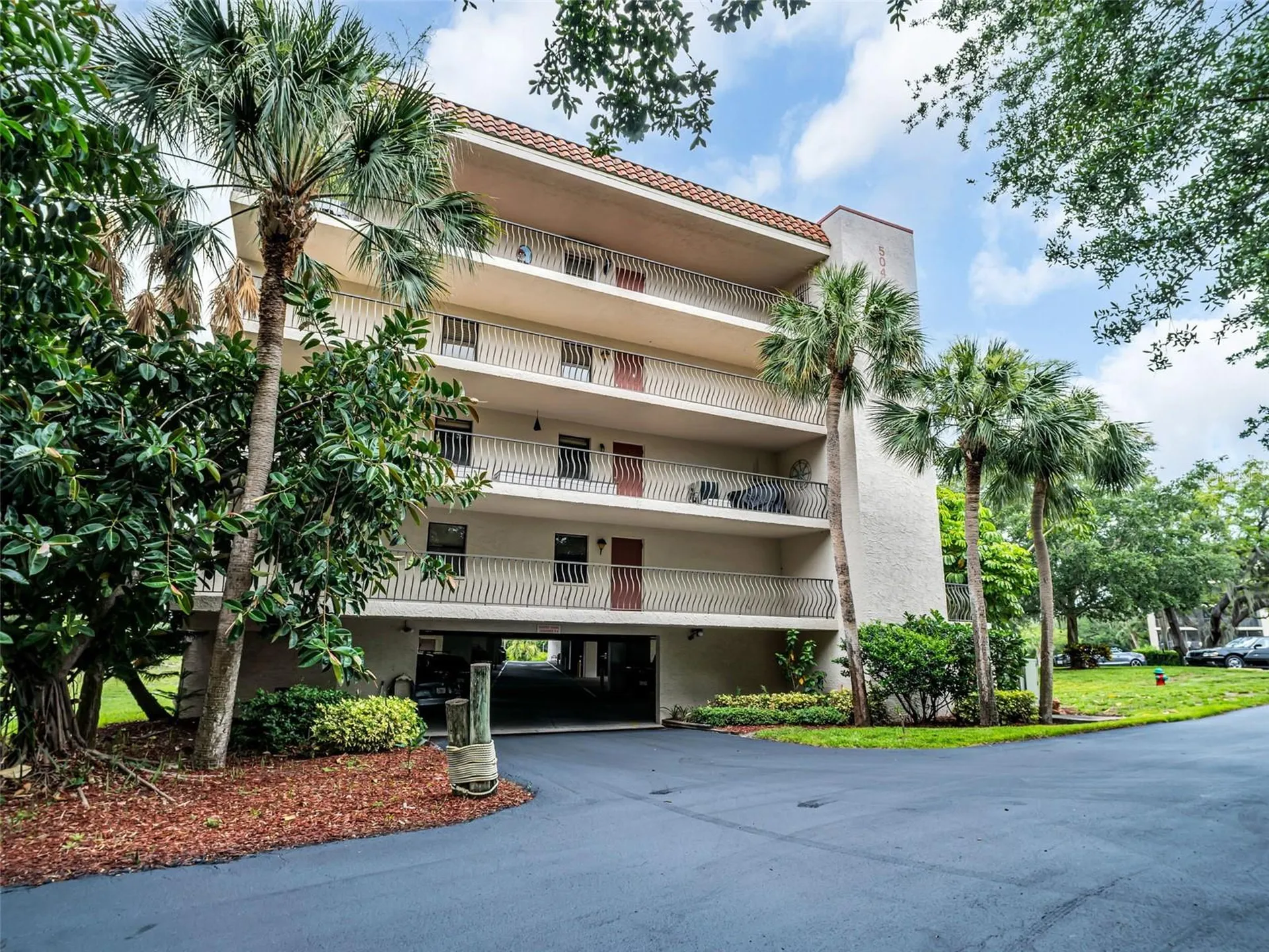 504 S Florida Avenue Tarpon Springs FL 34689