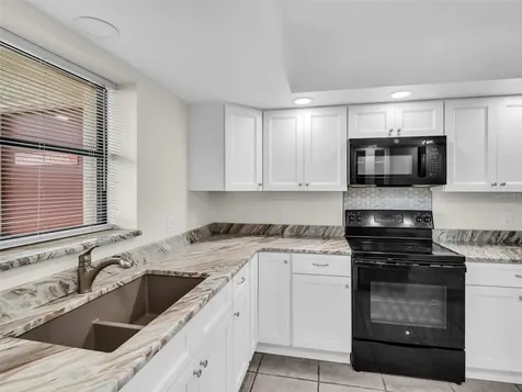 504 S Florida Avenue Tarpon Springs FL 34689