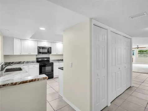 504 S Florida Avenue Tarpon Springs FL 34689