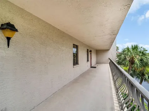504 S Florida Avenue Tarpon Springs FL 34689