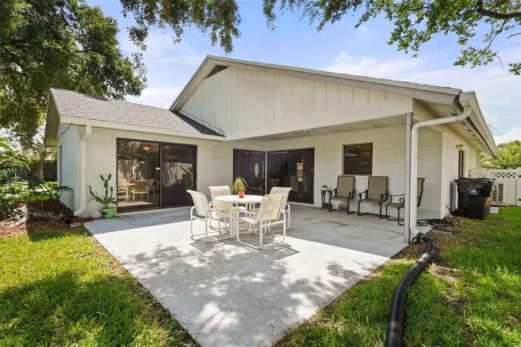 2518 Shadybranch Drive Orlando FL 32822