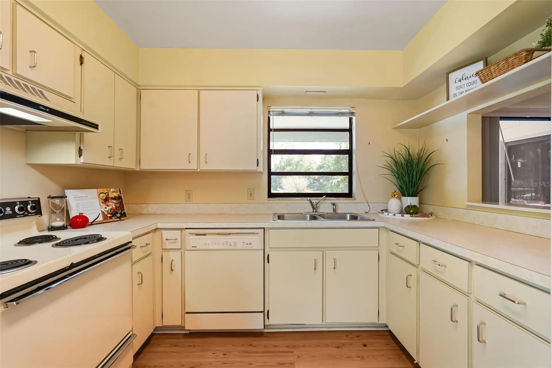 2518 Shadybranch Drive Orlando FL 32822