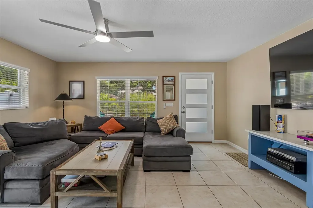 8115 33rd Avenue N St Petersburg FL 33710