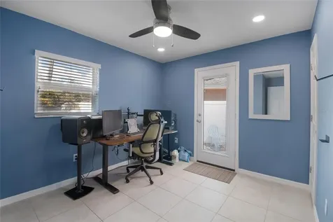 8115 33rd Avenue N St Petersburg FL 33710