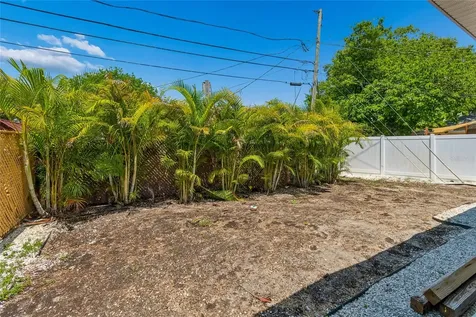 8115 33rd Avenue N St Petersburg FL 33710