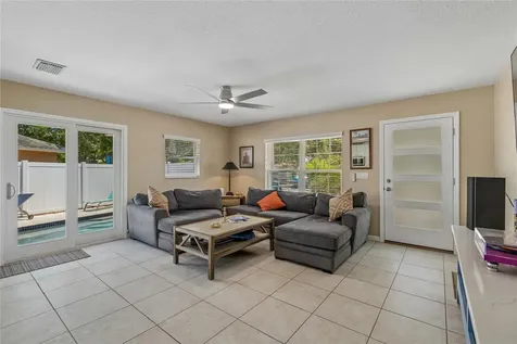 8115 33rd Avenue N St Petersburg FL 33710