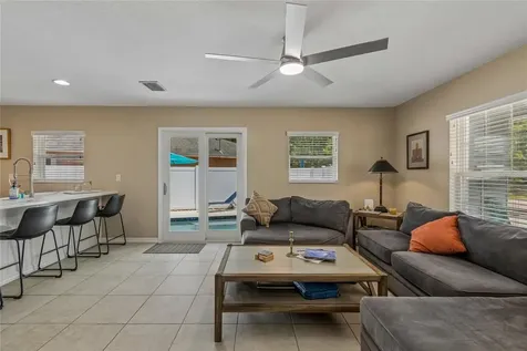 8115 33rd Avenue N St Petersburg FL 33710