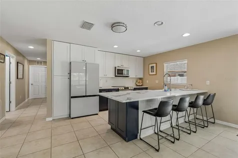 8115 33rd Avenue N St Petersburg FL 33710