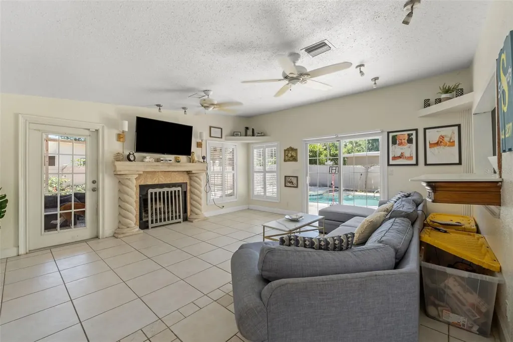 7300 11th Avenue N St Petersburg FL 33710
