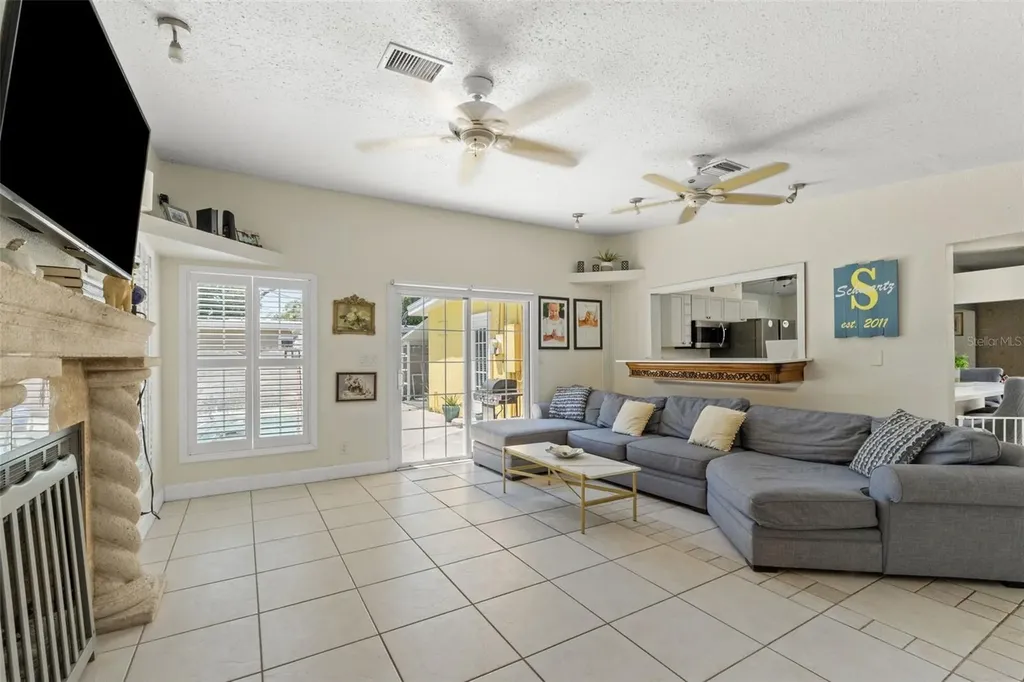 7300 11th Avenue N St Petersburg FL 33710