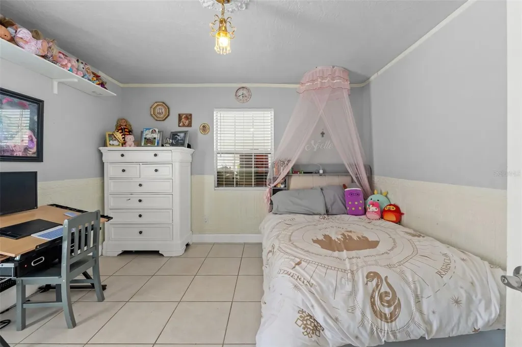 7300 11th Avenue N St Petersburg FL 33710